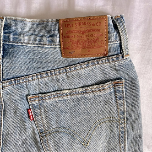 Levi’s 501 Denim Shorts - Picture 5 of 6